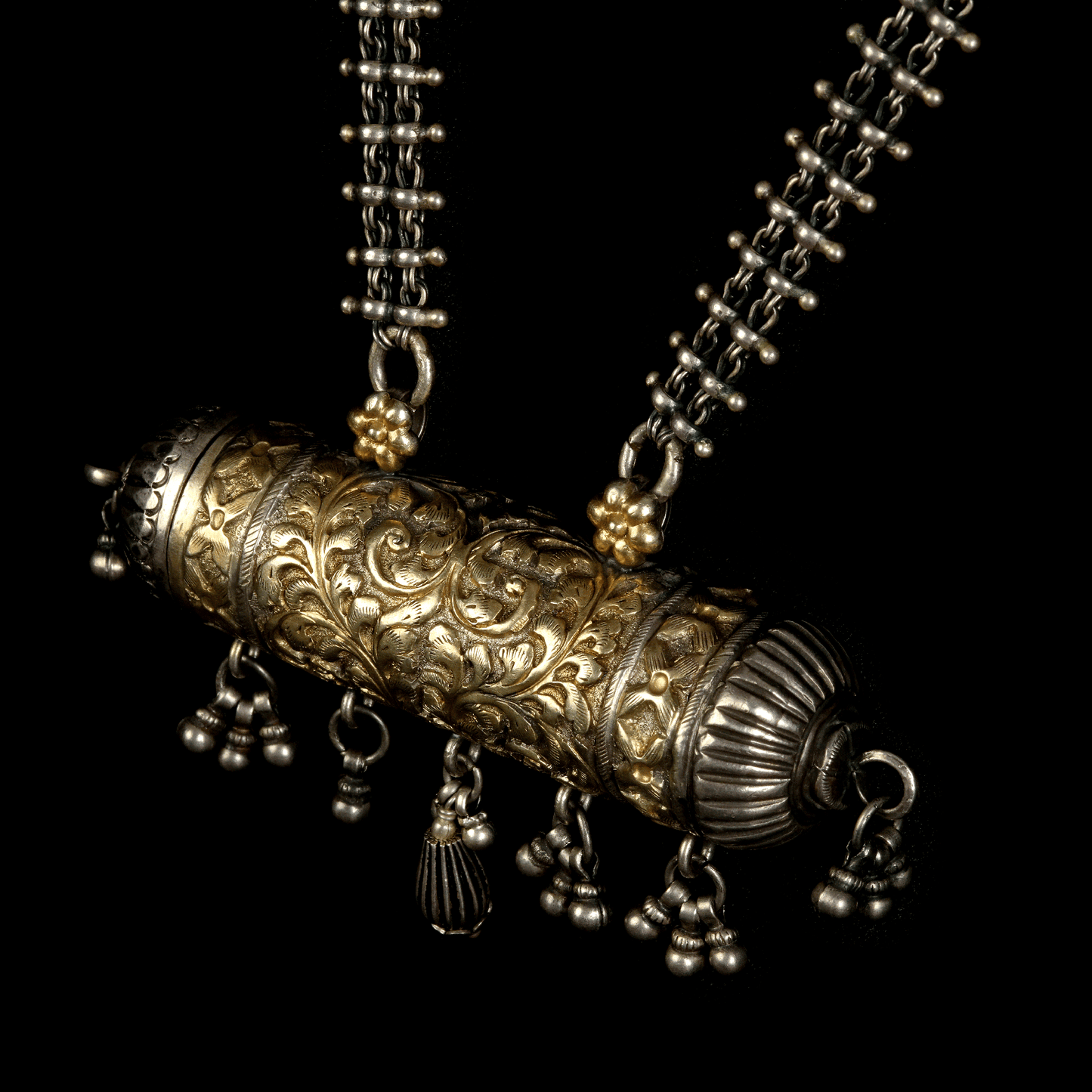 Silver madadiya necklace