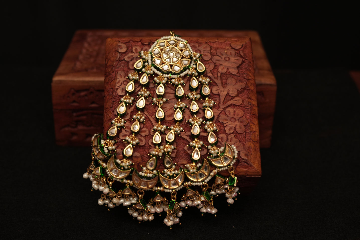 Royal Chand Polki Passa.