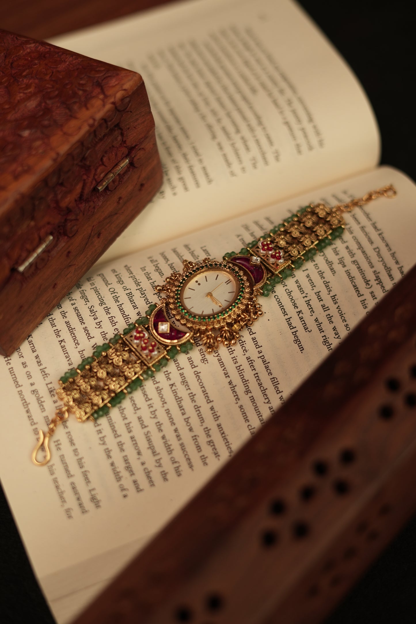 Red & Green Meenakari work watch.