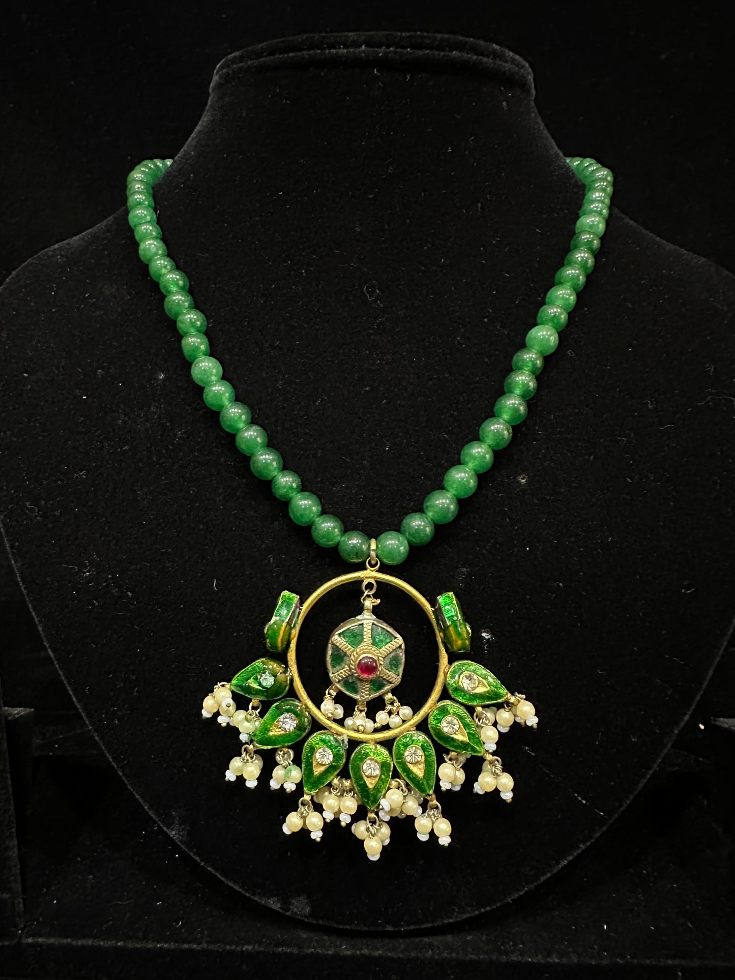 Kundan emerald meenakri necklace