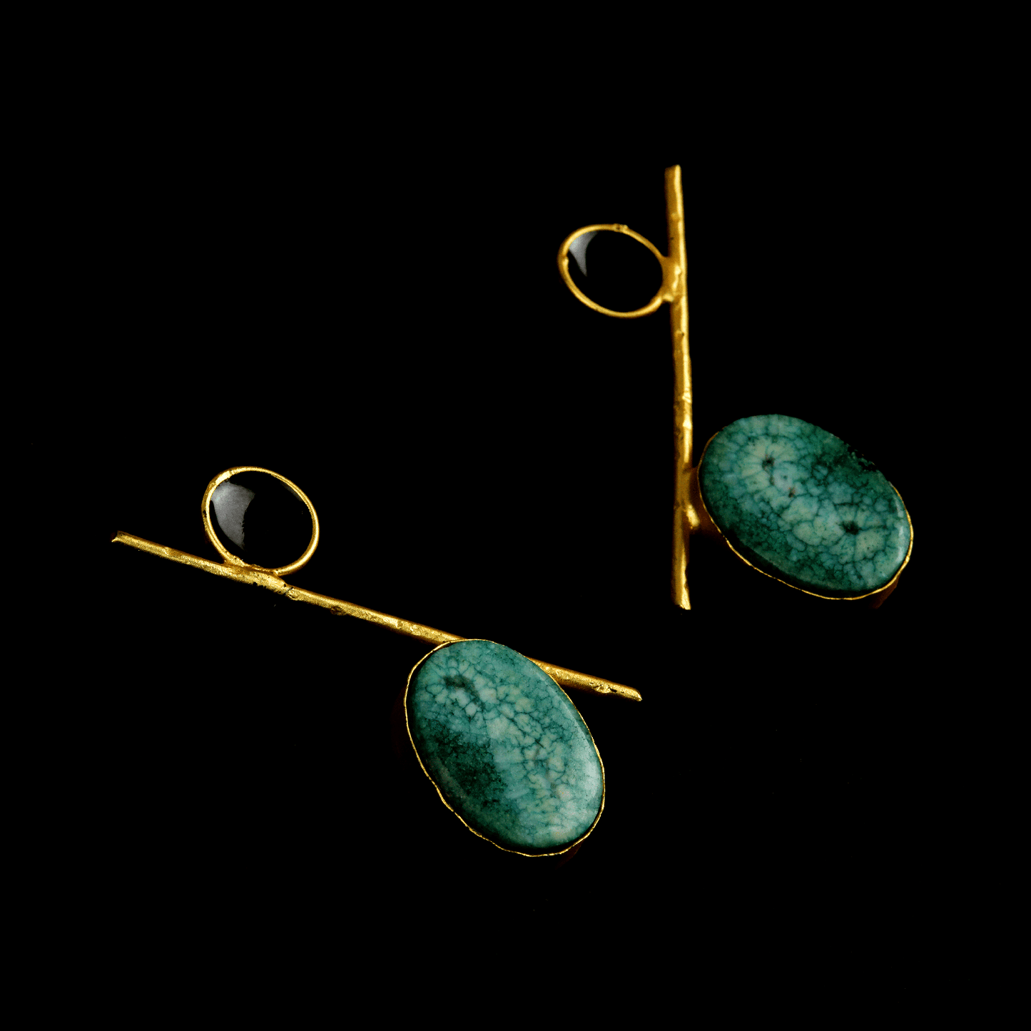 Causal Earring