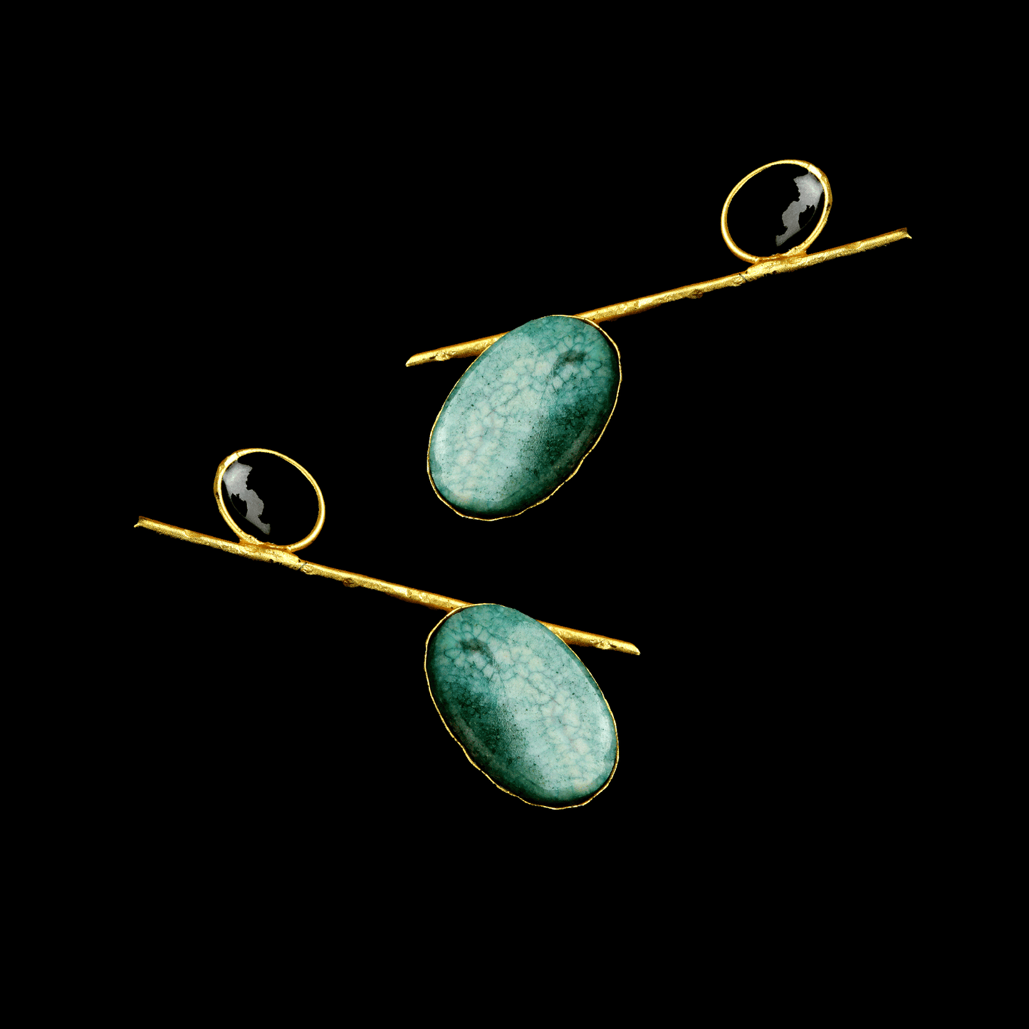 Causal Earring