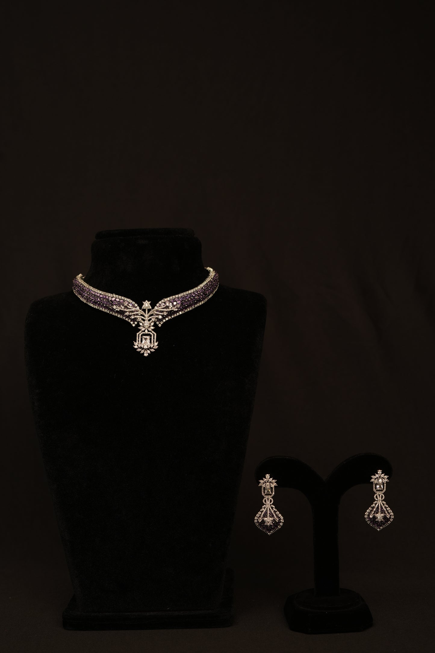 Amethyst Noor Royale Set.