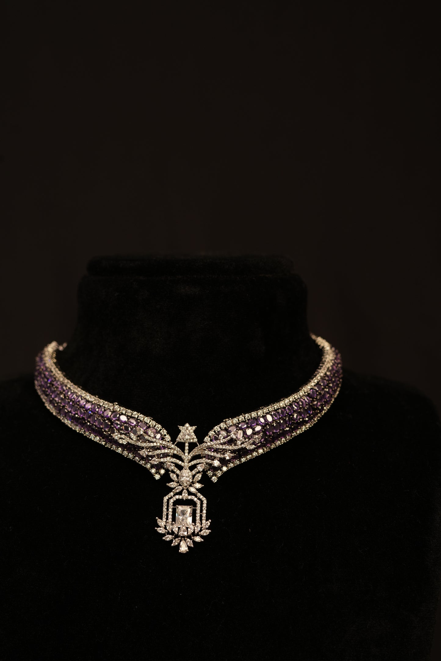 Amethyst Noor Royale Set.