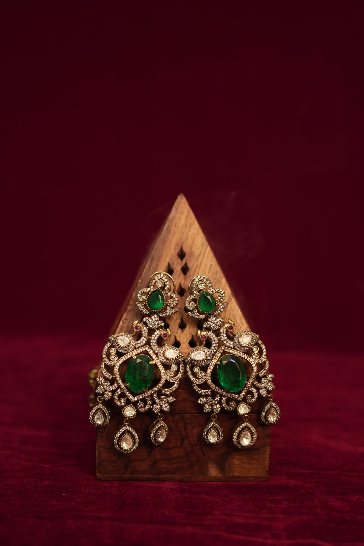 Victorian Style Diamond and Emerald Necklace: