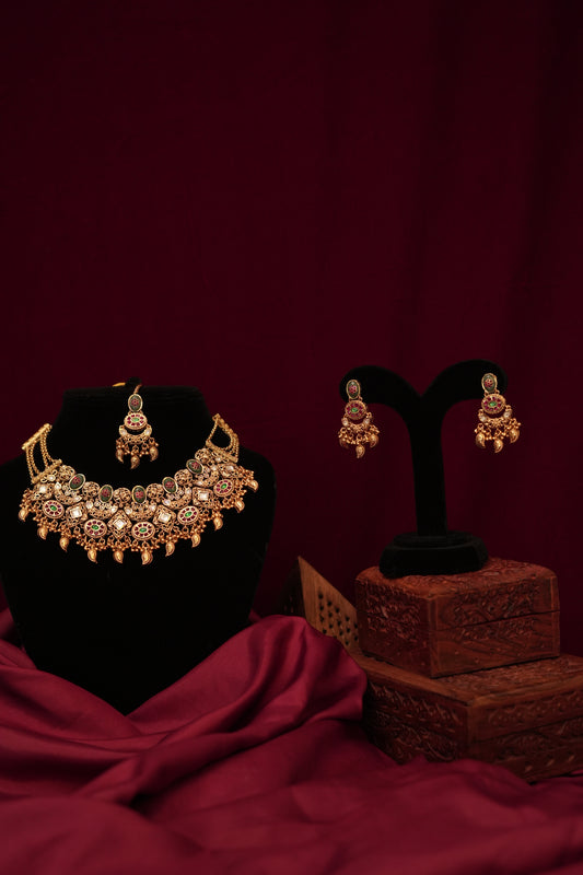 Shahi Chandbali Haar Set.