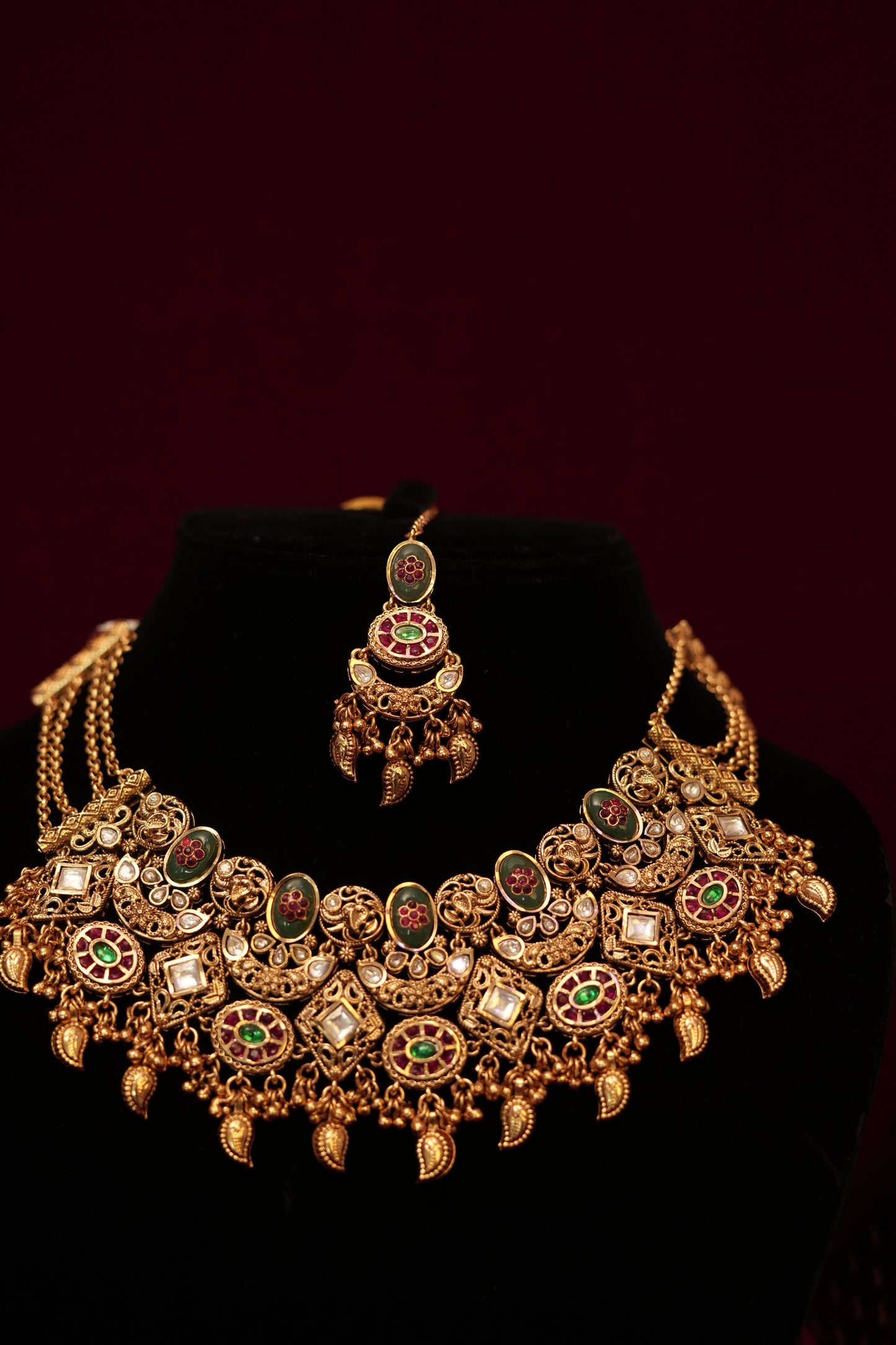 Shahi Chandbali Haar Set.
