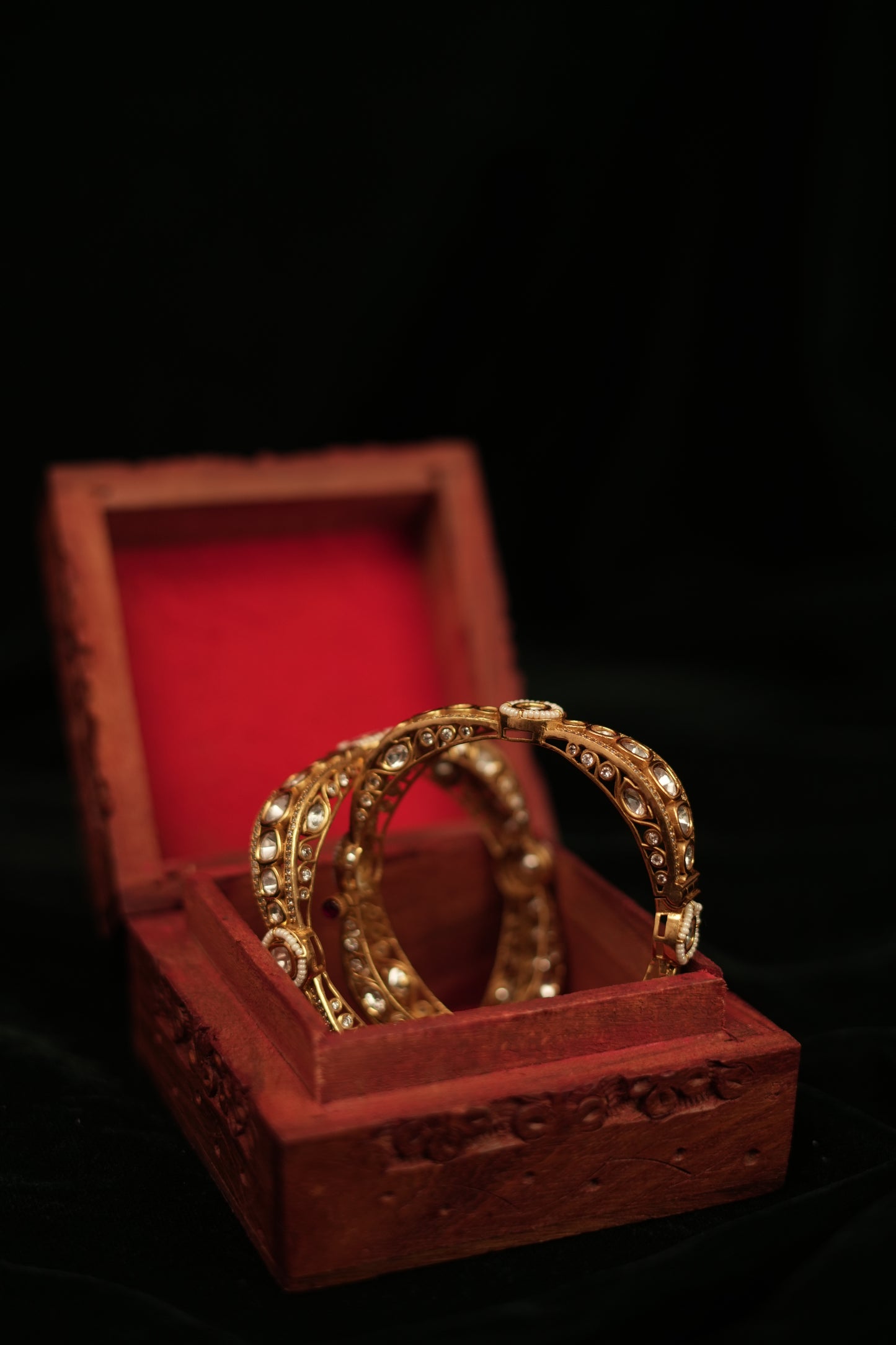 A traditional Indian Kundan Polki Kada.