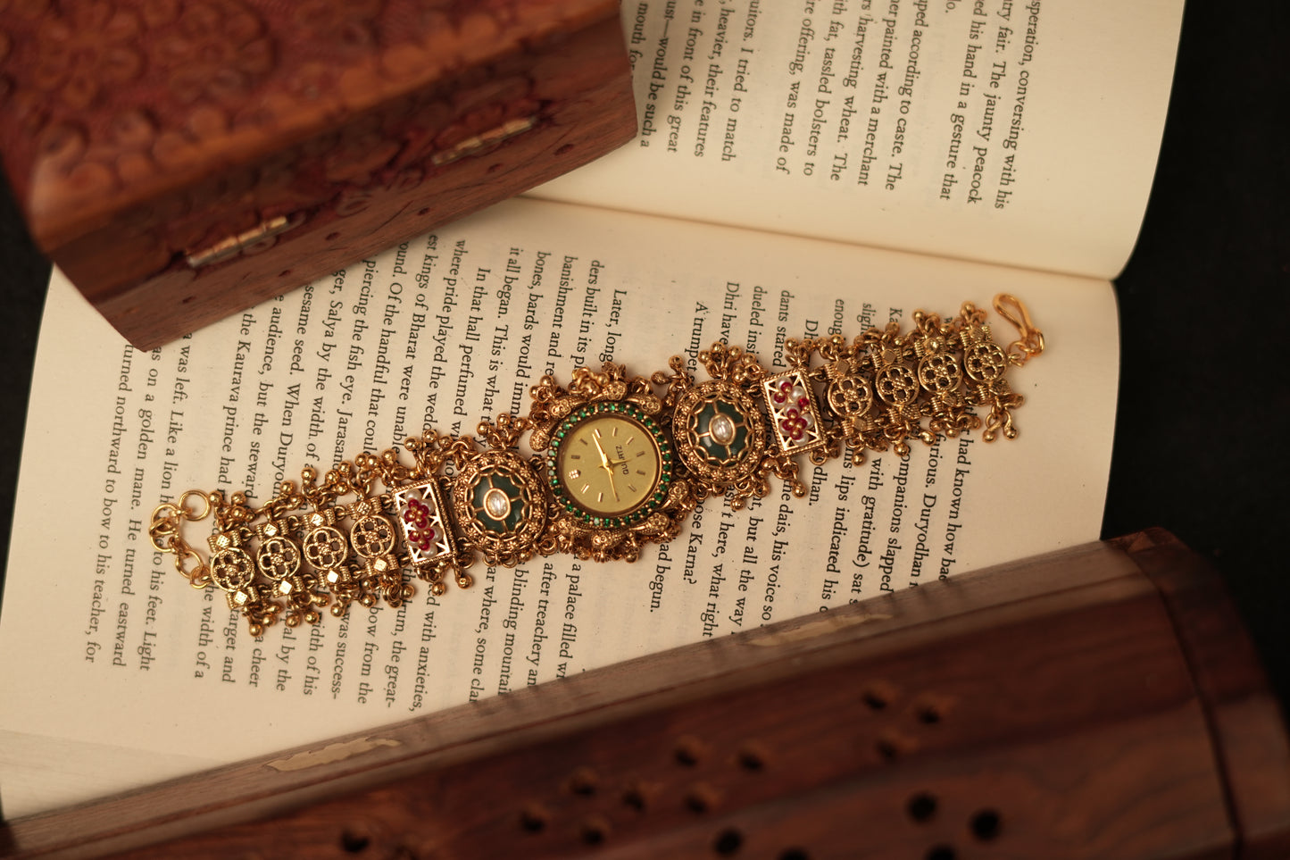 Royal Heritage Kundan Watch.