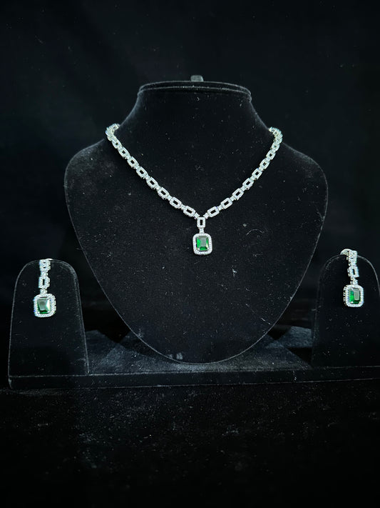 Diamond emerald necklace