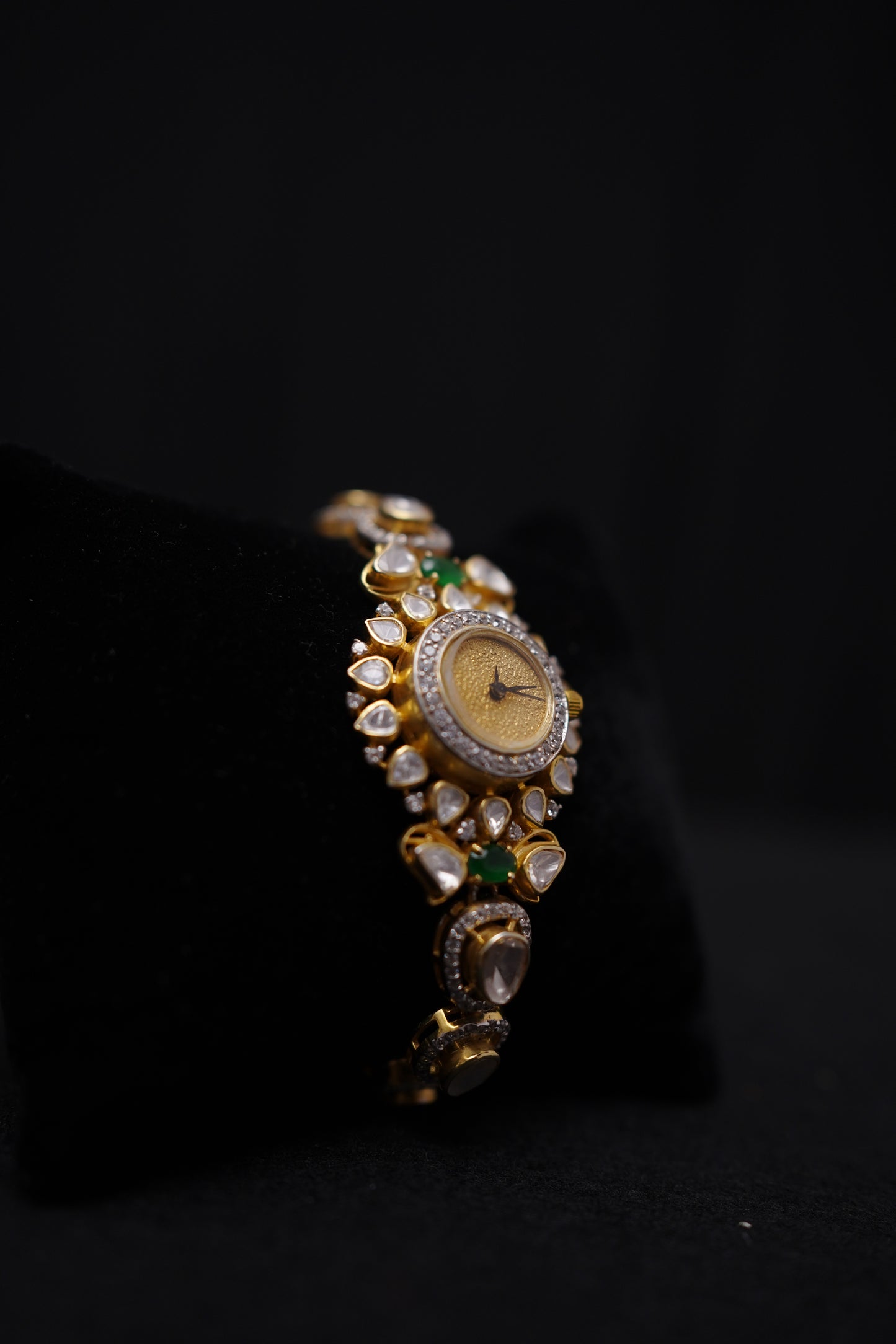 Emerald Kundan Heritage Watch.