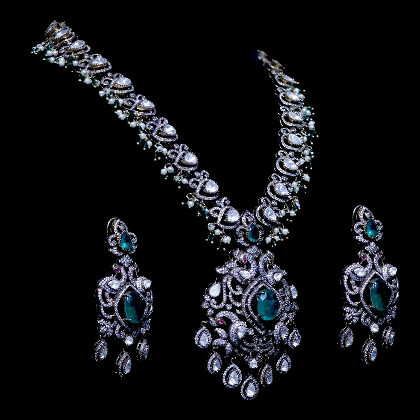 Victorian Style Diamond and Emerald Necklace: