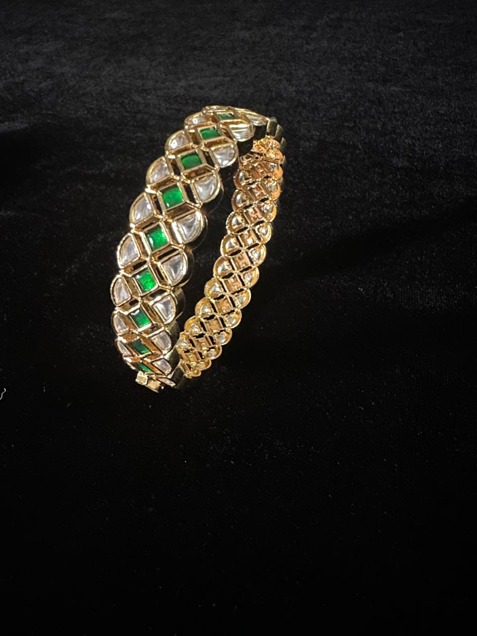 Traditional Kundan Emerald Kada