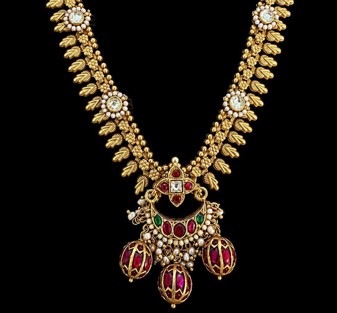 Rajwadi Ruby Pearl Jhumar Necklace.